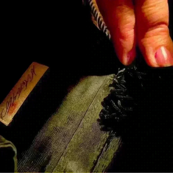 Lord and Taylor Black lightweight crossbody - Picture 7 of 10